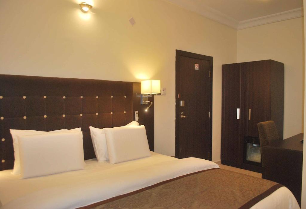 Lakeem Suites Ikoyi Лагос Екстериор снимка