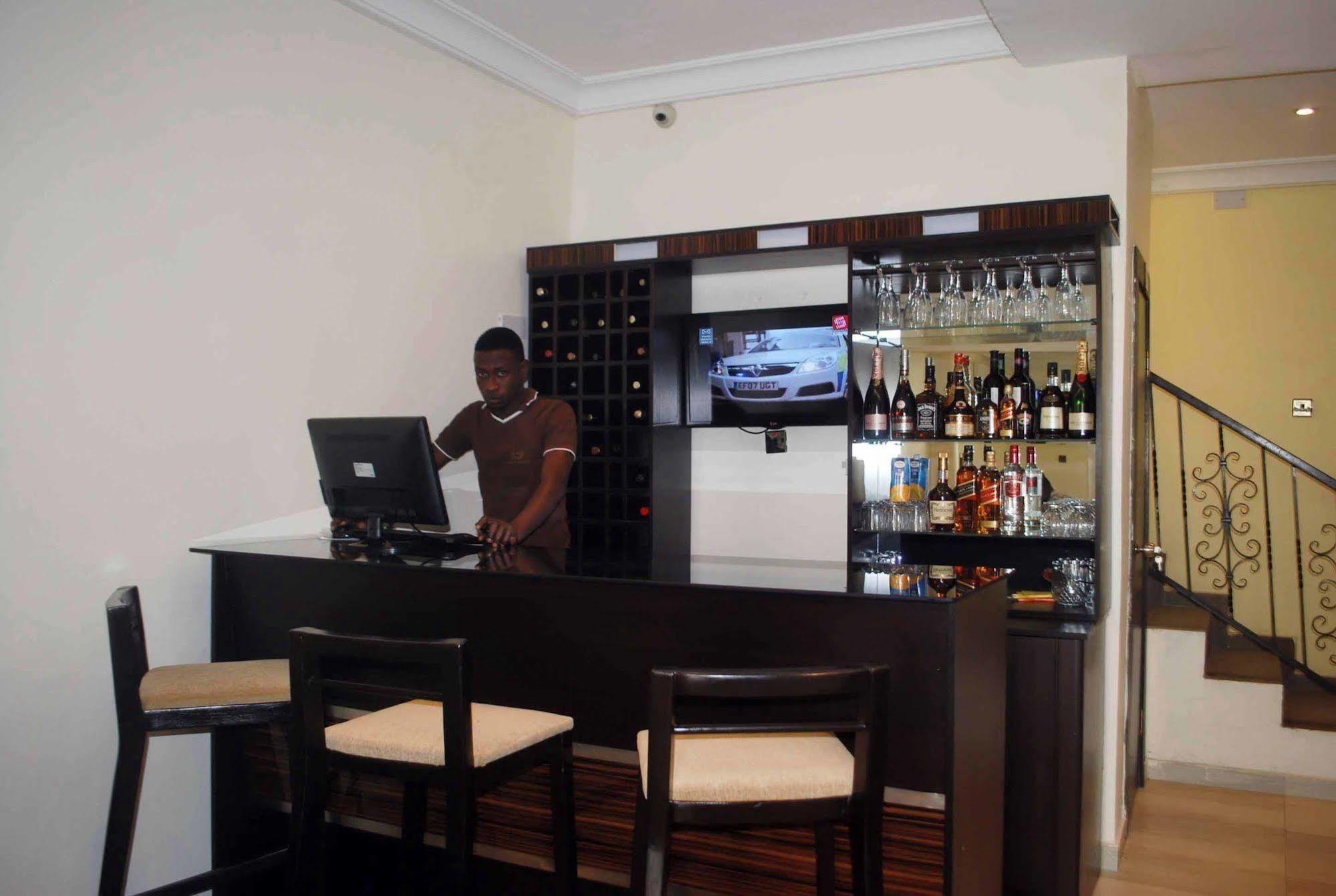 Lakeem Suites Ikoyi Лагос Екстериор снимка